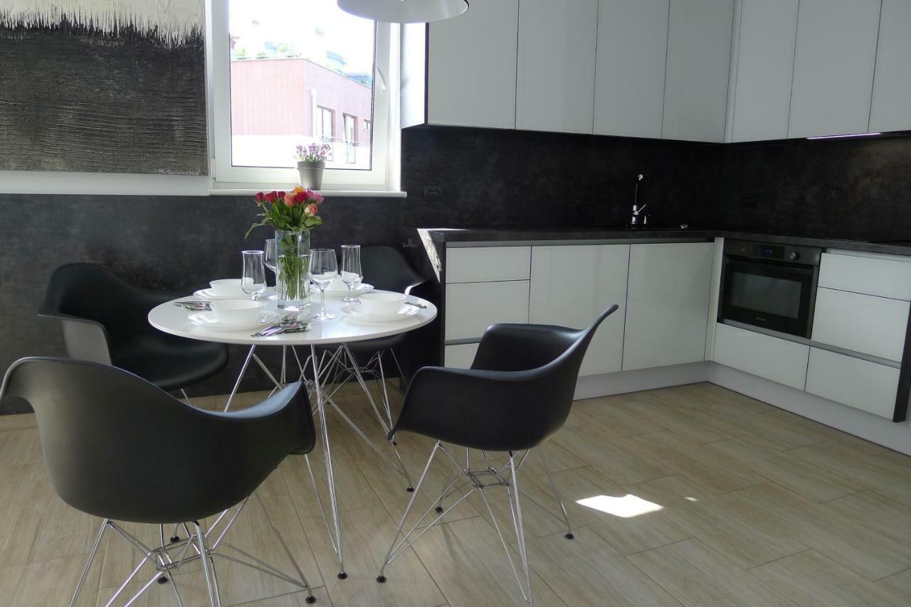 Impresja 42 Apartament Z Garazem コウォブジェク エクステリア 写真